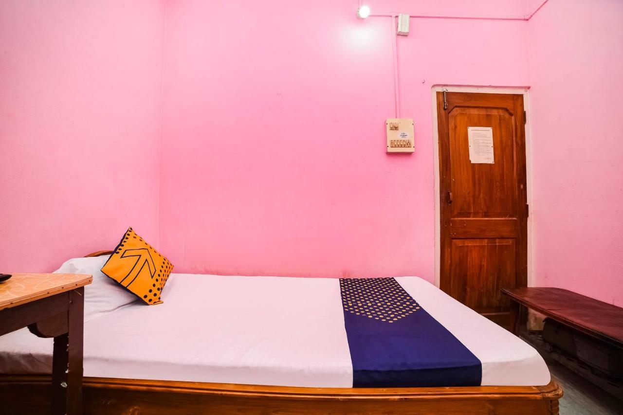 Spot On 66402 Hotel Moon Moon Goalpara Luaran gambar